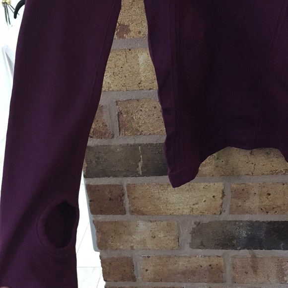 Fabletics workout top - Picture 3 of 6